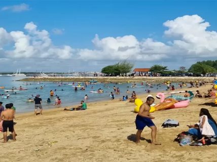 Butuh Liburan Tropis, 8 Pantai Tenang di Bali yang Cocok Dikunjungi saat Desember