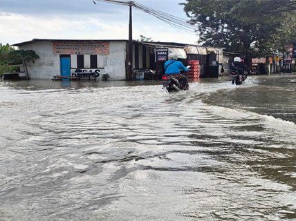 Curah Hujan Tinggi, Desa Menganti Kebanjiran, Warga Pilih Ngungsi