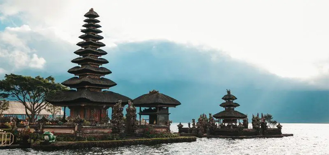 Ingin Pergi ke Bali Jangan Lupa Beli 15 Oleh-oleh Khas Bali yang Terkenal, Wajib Dibawa Pulang