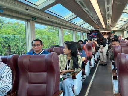Menikmati Romansa Bandung dengan Kereta Parahyangan yang Lebih Terjangkau