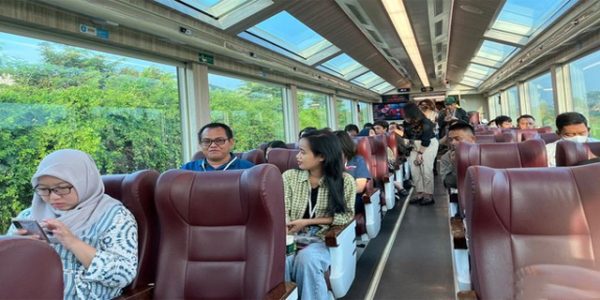 Menikmati Romansa Bandung dengan Kereta Parahyangan yang Lebih Terjangkau