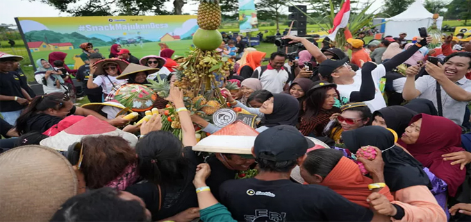SnackVideo Gandeng Petani Kediri Pakai Drone Untuk Pertanian Berkelanjutan